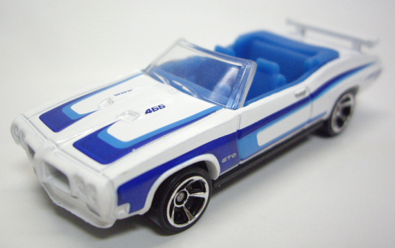 画像: 2012 WALMART EXCLUSIVE MYSTERY MODELS 【'70 PONTIAC GTO】　WHITE/MC5 