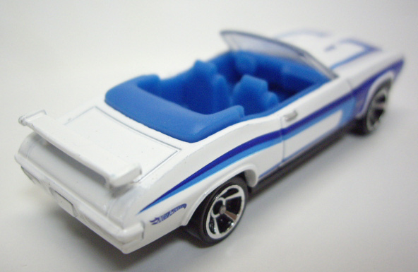 画像: 2012 WALMART EXCLUSIVE MYSTERY MODELS 【'70 PONTIAC GTO】　WHITE/MC5 