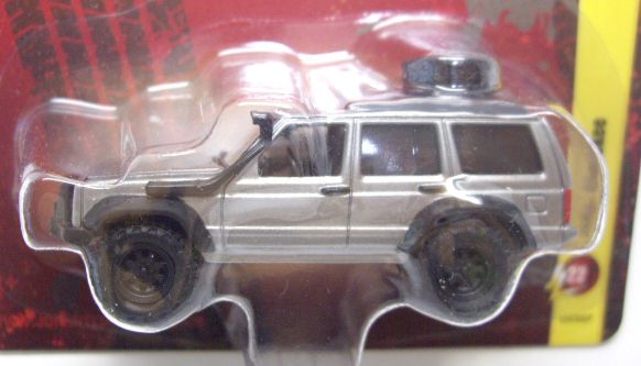 画像: FOREVER 64 R22 【JEEP CHEROKEE】 SILVER (OFF ROAD)