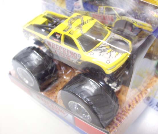 画像: 2012 MONSTER JAM INSIDE TOPPS 【WRECKING CREW】YELLOW