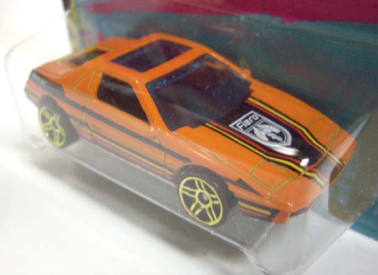 画像: 2012 WALMART EXCLUSIVE "CARS OF THE DECADES" 【'84 PONTIAC FIERO】 ORANGE/PR5