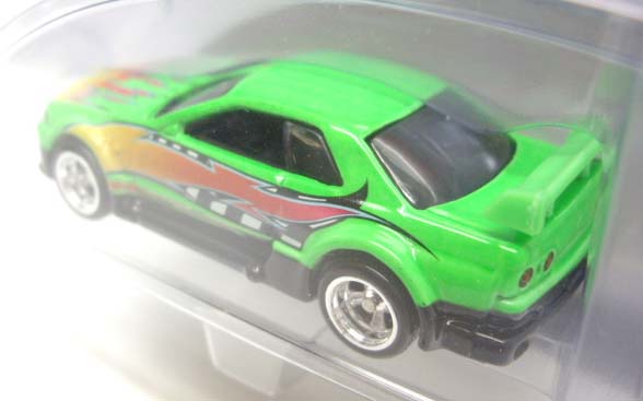 画像: 2003 PREFERRED - SUPER STREET 【NISSAN SKYLINE】　NEON GREEN/RR