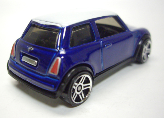 画像: 2013 WALMART EXCLUSIVE MYSTERY SERIES 2 【2001 MINI COOPER】　BLUE/PR5