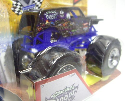 画像: 2013 MONSTER JAM included CRUCHABLE CAR! 【SON-UVA DIGGER】 BLACK