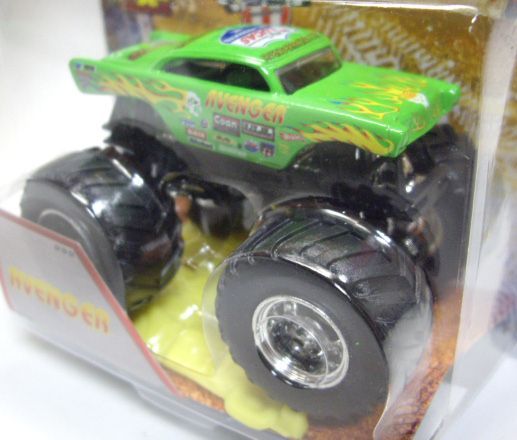 画像: 2013 MONSTER JAM included CRUCHABLE CAR! 【AVENGER】 LT.GREEN