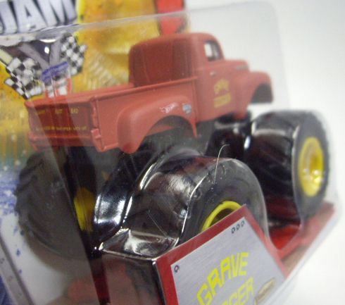 画像: 2013 MONSTER JAM included CRUCHABLE CAR! 【GRAVE DIGGER】 FLAT RED (VINTAGE)