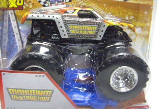 画像: 2013 MONSTER JAM included CRUCHABLE CAR! 【MAXIMUM DESTRUCTION】 SILVER