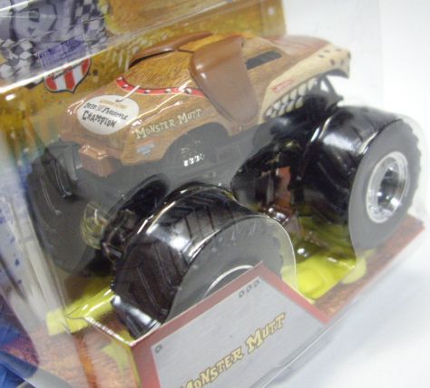 画像: 2013 MONSTER JAM included CRUCHABLE CAR! 【MONSTER MUTT】 BROWN