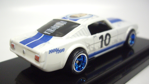 画像: 2013 MATTEL CEO BOB ECKERT HAPPY 10TH ANNIVERSARY 【'65 MUSTANG FASTBACK】　WHITE/RR　(MATTEL EMPLOYEE ONLY)