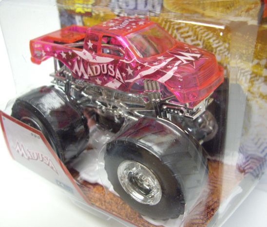 画像: 2013 MONSTER JAM included CRUCHABLE CAR! 【MADUSA】 CLEAR PINK (X-RAYS)