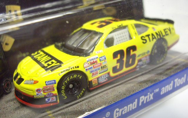 画像: 2000 HOT WHEELS RACING PIT CREW 【#36 TEAM STANLEYCICCI-WELIVER RACING/PONTIAC GRAND PRIX and TOOL BOX】　YELLOW/RR