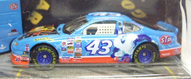 画像: 2000 HOT WHEELS RACING PIT CREW 【#43 TEAM PETTY ENTERPRISES/PONTIAC GRAND PRIX and TOOL BOX】　LT.BLUE/RR