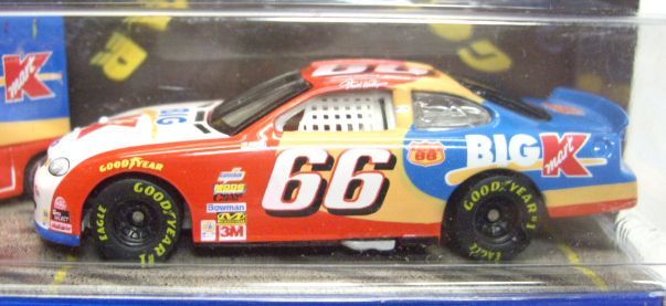 画像: 2000 HOT WHEELS RACING PIT CREW 【#66 TEAM KMART HAAS/CARTER MOTORSPORTS, LLC./FORD TAURUS and TOOL BOX】　WHITE-RED/RR