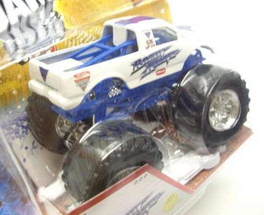 画像: 2013 MONSTER JAM included CRUCHABLE CAR! 【RAZIN KANE】 WHITE (1ST EDITIONS)