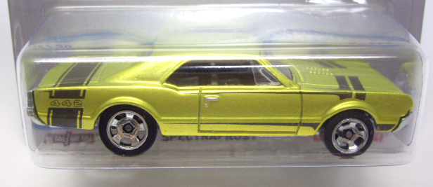 画像: 2013 COOL CLASSICS 【'67 OLDSMOBILE 442】 SPEC.FROST LIME/RS(CHASE:台紙のOTTOが赤色）