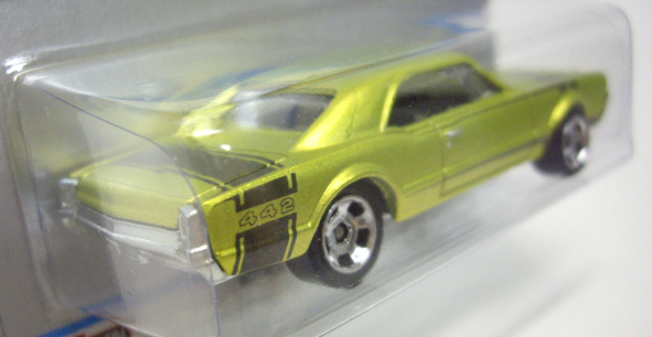 画像: 2013 COOL CLASSICS 【'67 OLDSMOBILE 442】 SPEC.FROST LIME/RS(CHASE:台紙のOTTOが赤色）