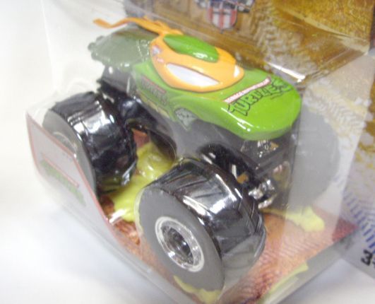 画像: 2013 MONSTER JAM included CRUCHABLE CAR! 【TEENAGE MUTANT NINJA TURTLES】 GREEN