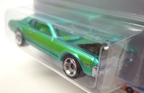 画像: 2013 COOL CLASSICS 【1968 MERCURY COUGAR】 SPEC.FROST GREEN/RS(CHASE:台紙のOTTOが赤色）