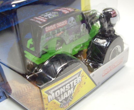 画像: 2014 MONSTER JAM included MONSTER JAM FIGURE! 【GRAVE DIGGER】 BLACK 