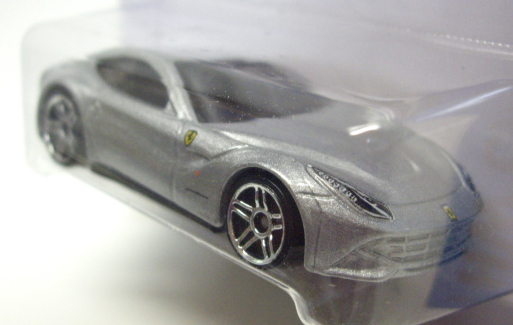 画像: 【FERRARI F12 BERLINETTA】　SILVER/PR5