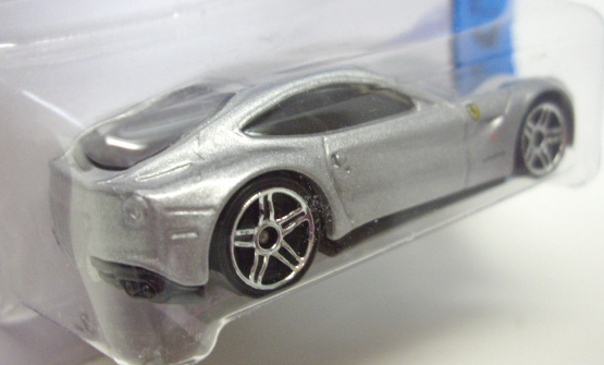 画像: 【FERRARI F12 BERLINETTA】　SILVER/PR5