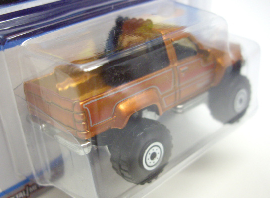 画像: 2014 COOL CLASSICS 【1987 TOYOTA PICKUP】 SPEC.FROST ORANGE/CT (台紙のOTTOがオレンジ）