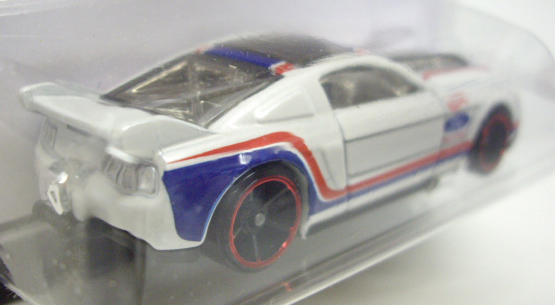 画像: 2014 WALMART EXCLUSIVE - MUSTANG 50 YEARS 【'13 FORD MUSTANG】 WHITE/O5