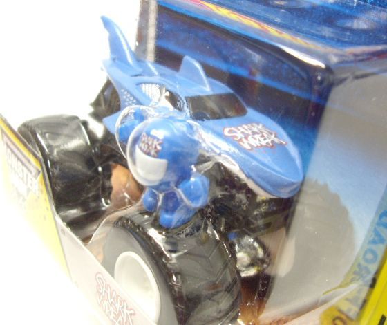 画像: 2014 MONSTER JAM included MONSTER JAM FIGURE! 【SHARK WREAK】 LT.BLUE