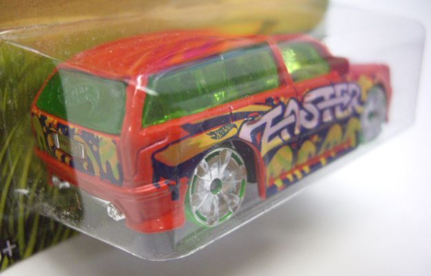 画像: 2014 WALMART EXCLUSIVE - HAPPY EASTER 【BOOM BOX】 RED/BZ