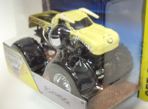 画像: 2014 MONSTER JAM included MONSTER JAM FIGURE! 【BULLDOZER】 LT.YELLOW