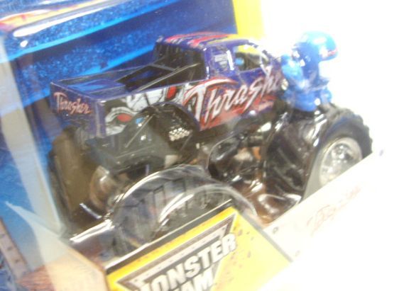 画像: 2014 MONSTER JAM included MONSTER JAM FIGURE! 【THRASHER】 BLUE