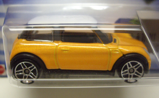画像: 【2001 MINI COOPER】　YELLOW/PR5 (ホイール・バリエーション）