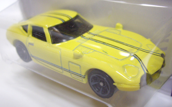 画像: 【TOYOTA 2000 GT】　YELLOW/MC5 (台紙右の帯が黄色）