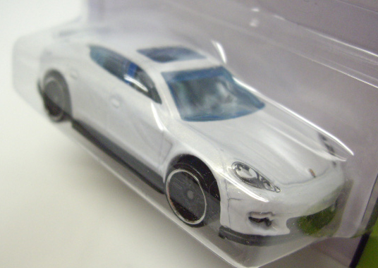 画像: 【PORSCHE PANAMERA】　WHITE/PR5 