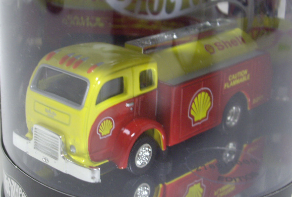 画像: 2004 SHOW CASE 【WHITE TANK TRUCK】　YELLOW-RED/RR (SHELL) (1/7,000)