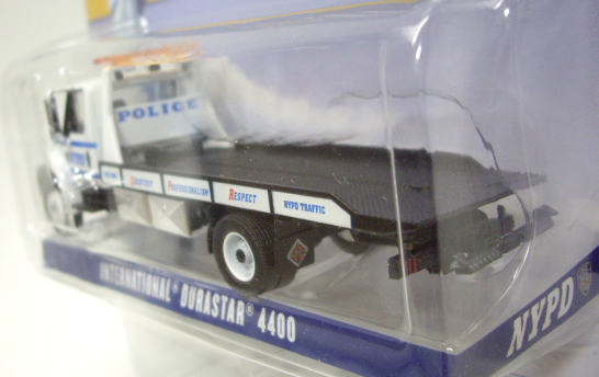 画像: 2014 GREENLIGHT - NYPD 【INTERNATIONAL DURASTAR 4400 (FLATBED)】 WHITE/RR