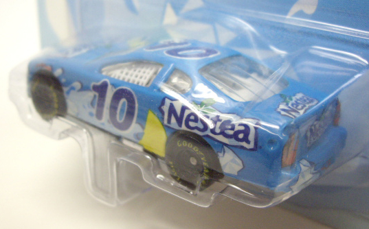 画像: 2001 HOT WHEELS RACING 【#10 JEFF GREEN NESTEA MONTE CARLO STOCKER】 LT.BLUE/GYR (SPECIAL EDITION)