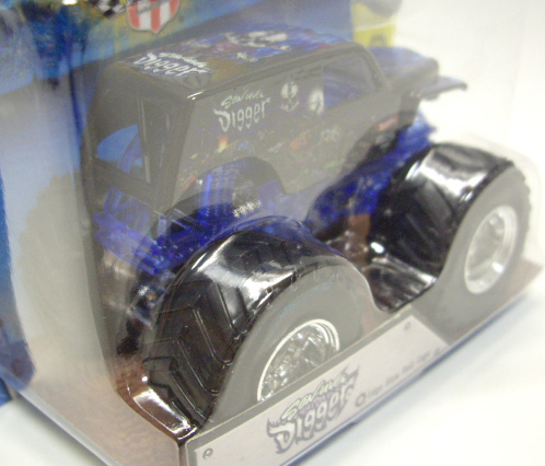 画像: 2015 MONSTER JAM includes SNAP-ON BATTLE SLAMMER! 【SO-UVA DIGGER】 BLACK (EDGE GLOW ROLL CAGE)