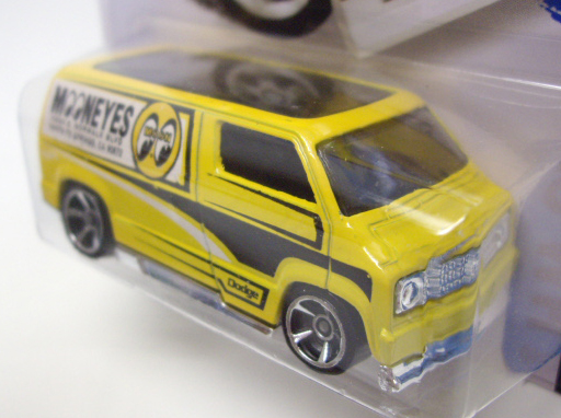 画像: 【CUSTOM '77 DODGE VAN】　YELLOW/MC5 (MOONEYES)