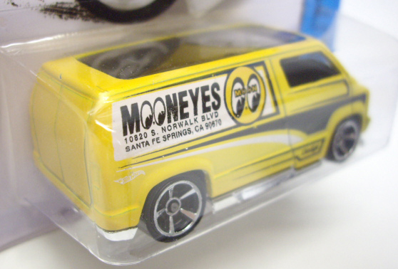 画像: 【CUSTOM '77 DODGE VAN】　YELLOW/MC5 (MOONEYES)