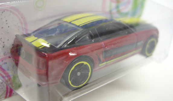 画像: 2012 WALMART EXCLUSIVE "CARS OF THE DECADES" 【2005 FORD MUSTANG GT】 RED-BLACK/MC5