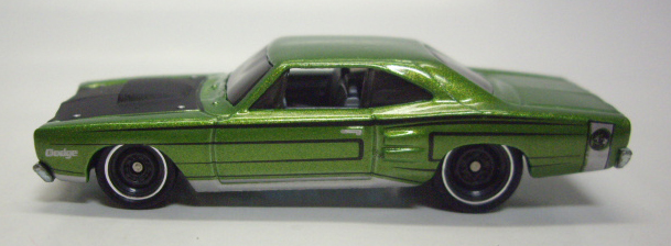 画像: LOOSE - 2011 GARAGE 30CAR SET (バラシ） 【'69 DODGE CORONET SUPER BEE】　MET.GREEN/RR