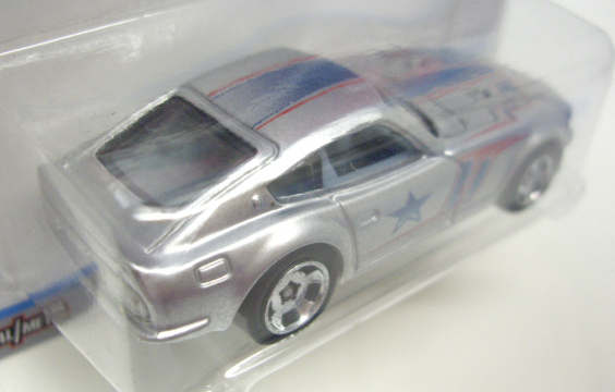 画像: 2014 COOL CLASSICS 【DATSUN 240Z】 SPEC.FROST SILVER/RS (台紙のOTTOがピンク）