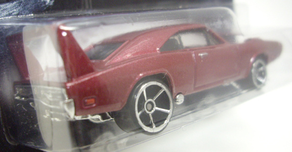 画像: 2015 WALMART EXCLUSIVE - FAST & FURIOUS （ワイルドスピード）【'69 DODGE CHARGER DAYTONA】 MAROON/O5 (前回より色が薄く・サイド下にTAMPO)