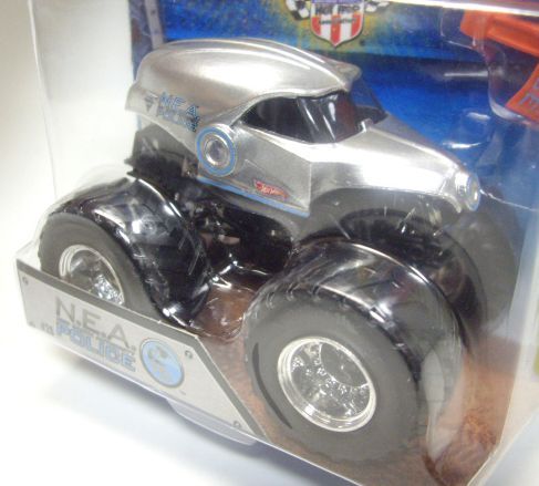 画像: 2015 MONSTER JAM includes SNAP-ON BATTLE SLAMMER! 【N.E.A. POLICE】 SILVER