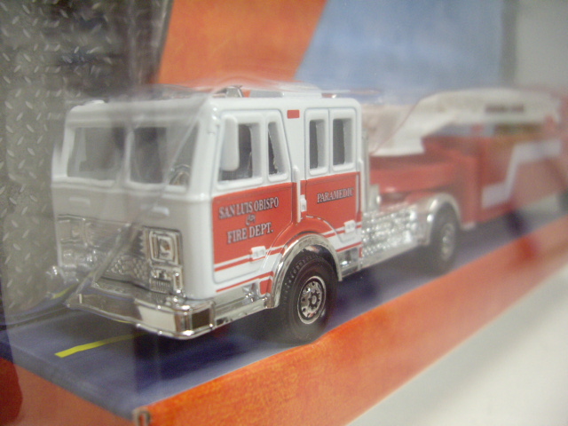 画像: 2015 SUPER CONVOY  【MEGA TON FIRE TRUCK】 WHITE-RED