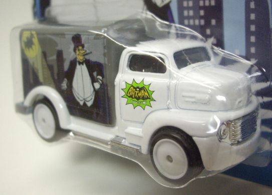 画像: 2015 POP CULTURE - DC COMIC BATMAN CLASSIC TV SERIES 【'49 FORD COE】 WHITE/RR (PENGUIN）