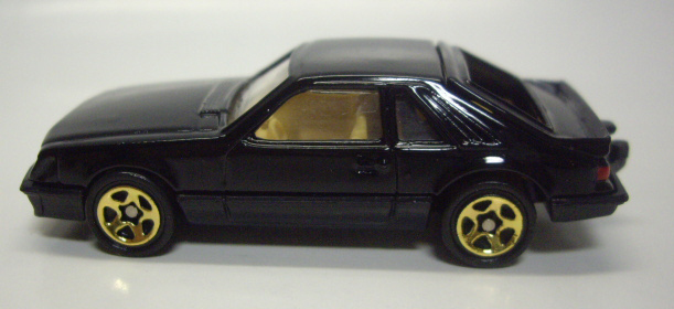 画像: LOOSE - 1997 FAO SCHWARZ EXCLUSIVE GOLD SERIES COLLECTION III 【FORD MUSTANG COBRA】　BLACK/5SP (CORGI CAST)