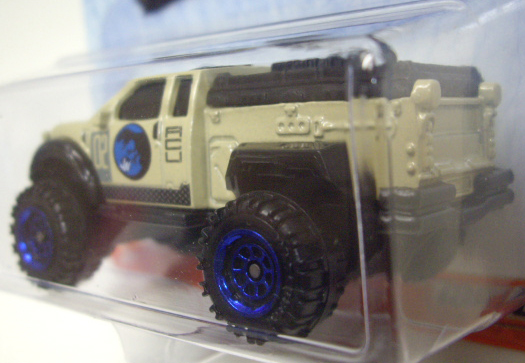 画像: 2015 MATCHBOX "JURASSIC WORLD" 【QUESTOR】 TAN