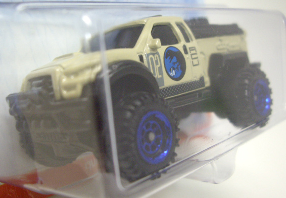 画像: 2015 MATCHBOX "JURASSIC WORLD" 【QUESTOR】 TAN